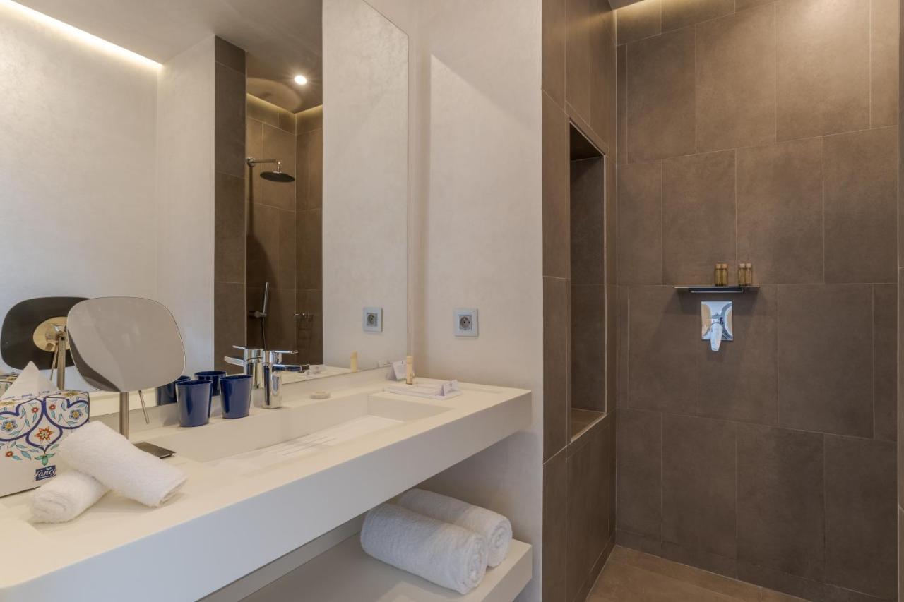 CR Suite Avenue